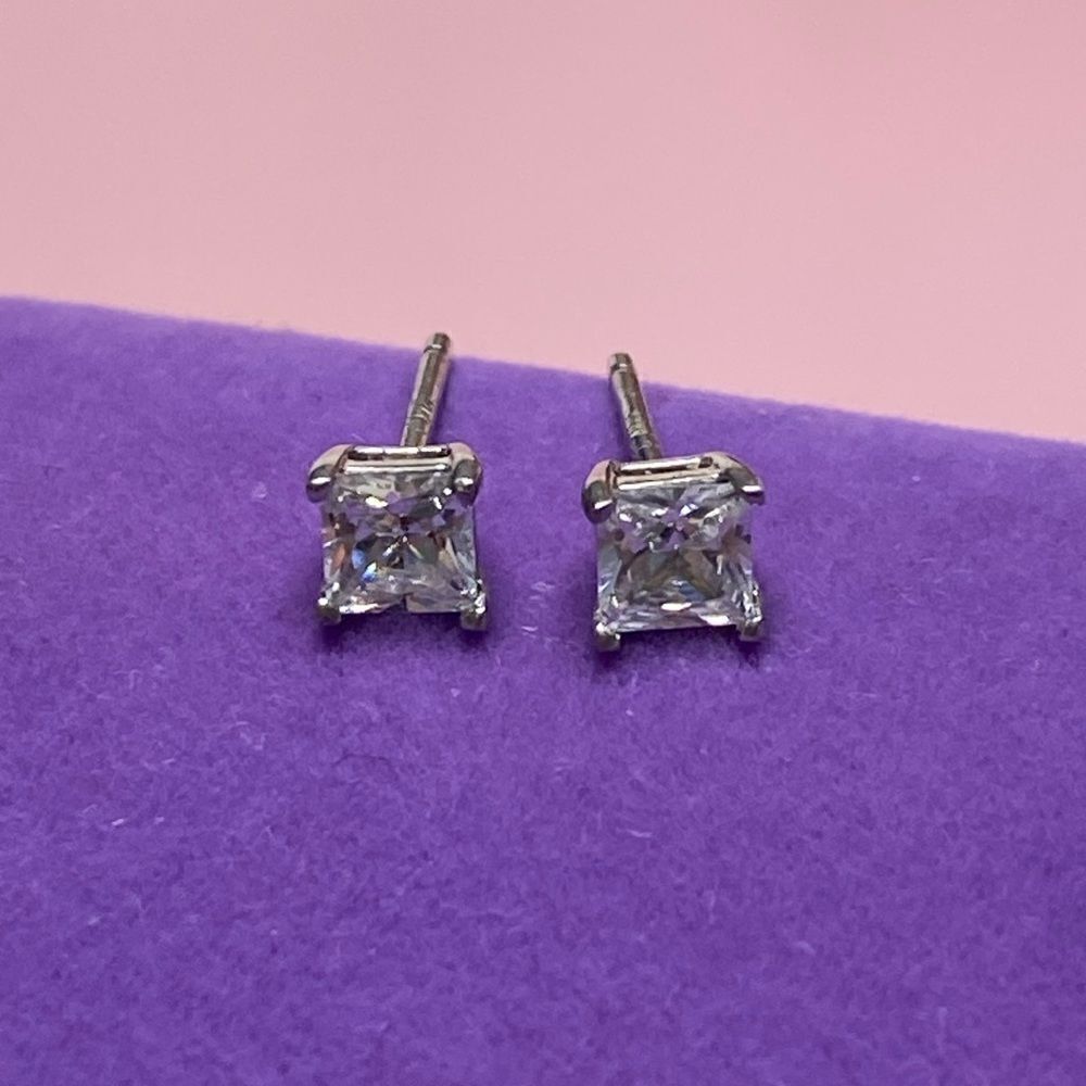 💛 Classic 925 Princess Cut CZ Stud Earrings